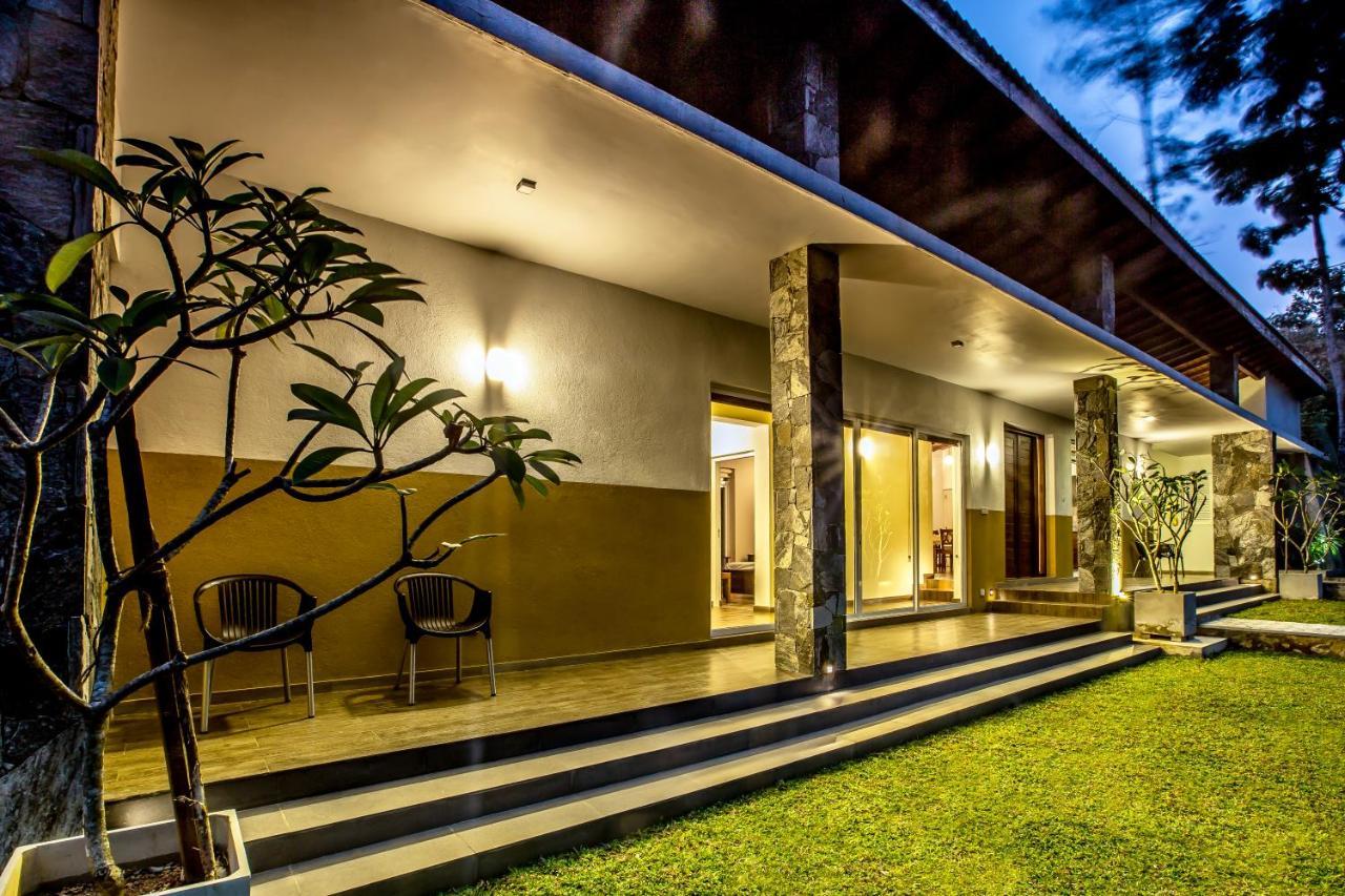 פיליינדלה Temple Pond Villa Colombo מראה חיצוני תמונה